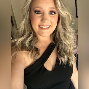 Meet your Posher, Lainey